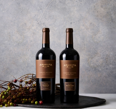 Anakota wines against a gray background