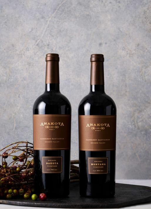 Anakota wines against a gray background